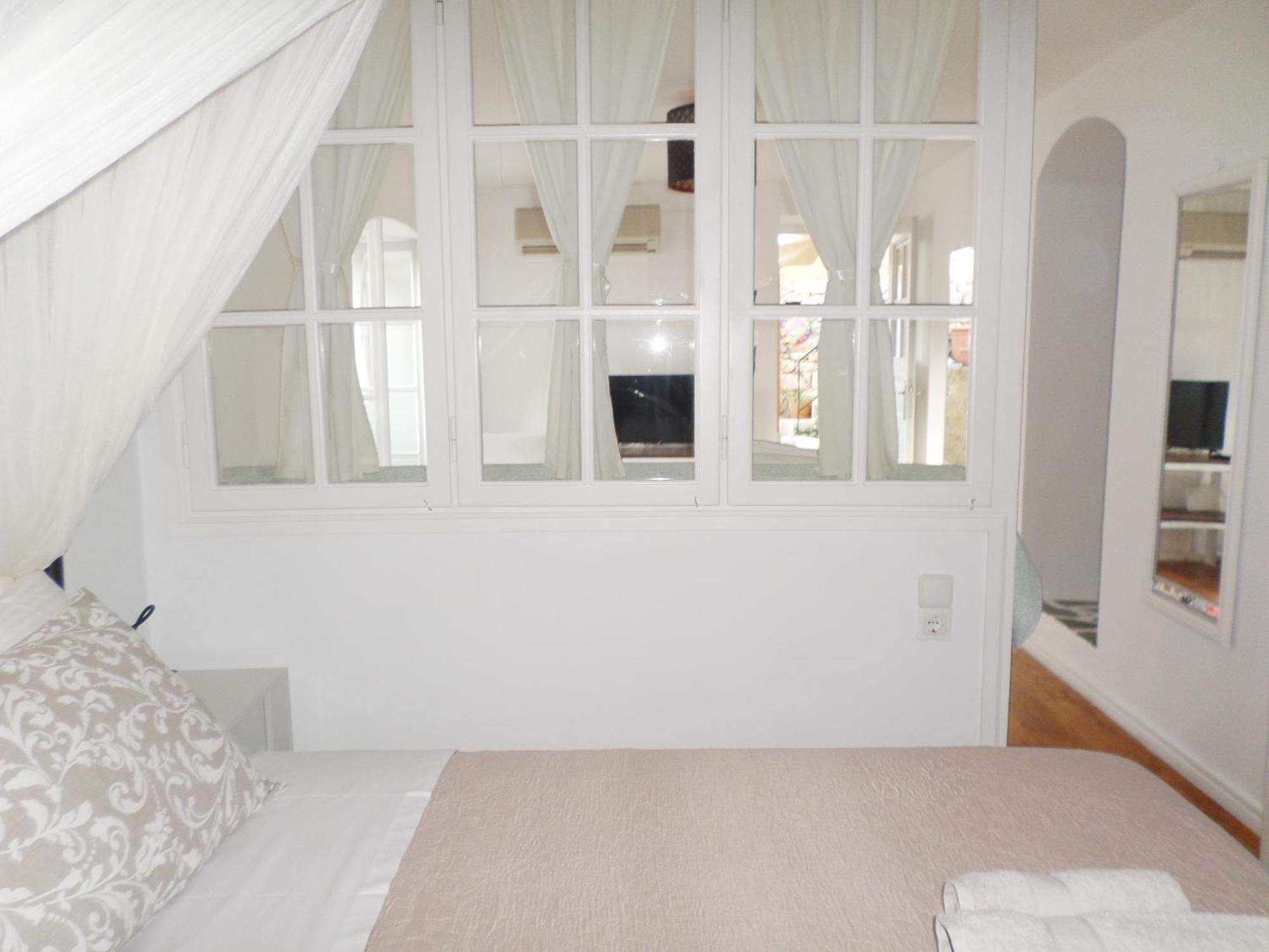 In The Heart Of Hydra Villa Bagian luar foto