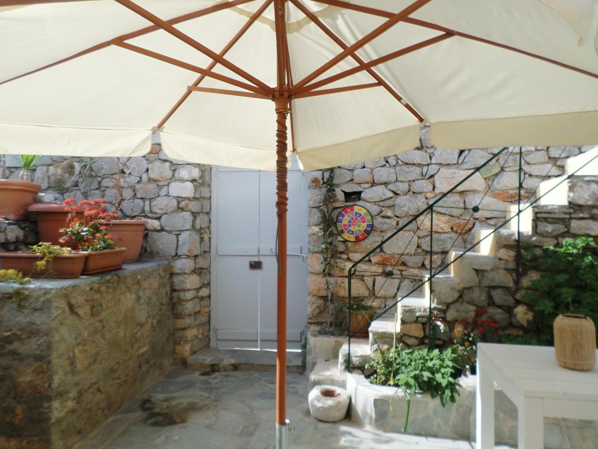 In The Heart Of Hydra Villa Bagian luar foto